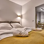 Przy Basenie By Royal Aparts Apartmán *