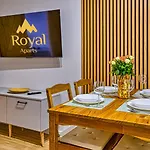 Przy Basenie By Royal Aparts Apartmán *