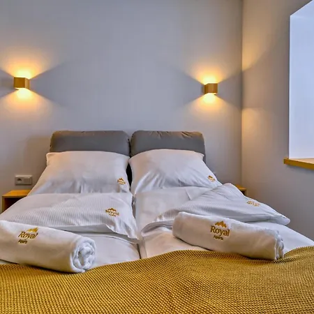 Przy Basenie By Royal Aparts Apartmán *