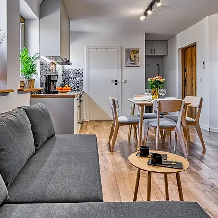 Apartamento Przy Basenie By Royal Aparts