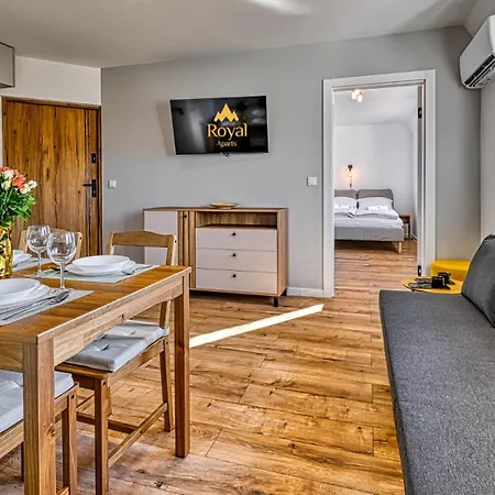 Przy Basenie By Royal Aparts Apartmán *