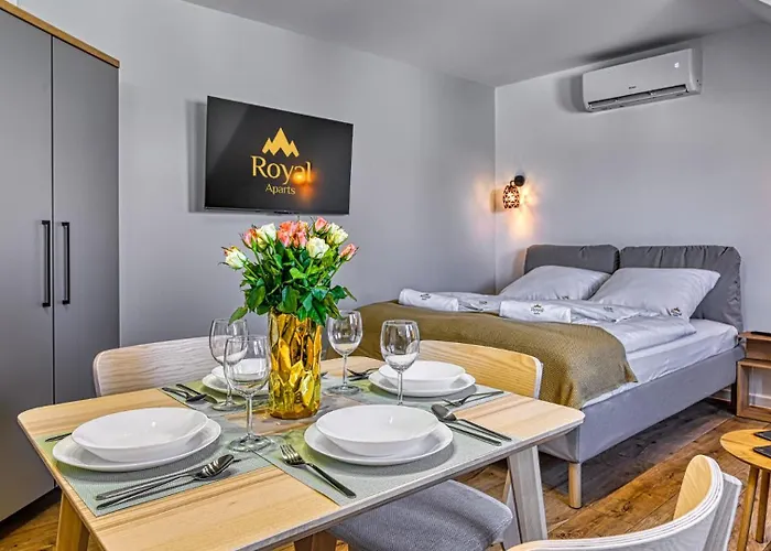 Przy Basenie By Royal Aparts 公寓 *