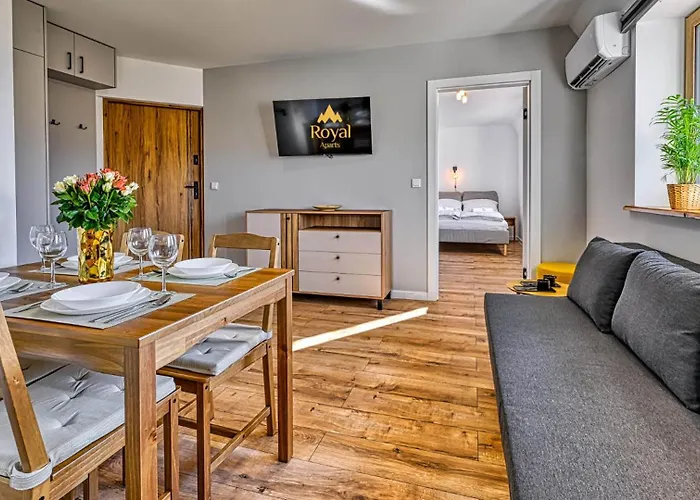 Przy Basenie By Royal Aparts 公寓 *